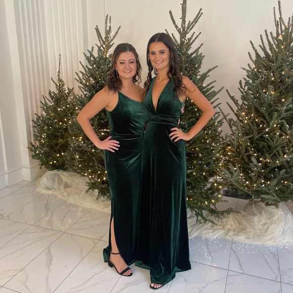 Revelry Jade Velvet Dress- Emerald, size 6 (**has not been altered**) EUC - Picture 9 of 9